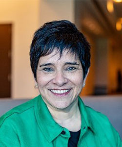 Photo de l'Ombudsman, Dr. Nadia Ferrara.